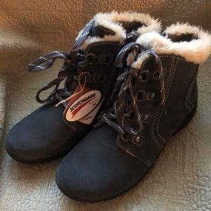 Earth origins Boots . NWT 9M.